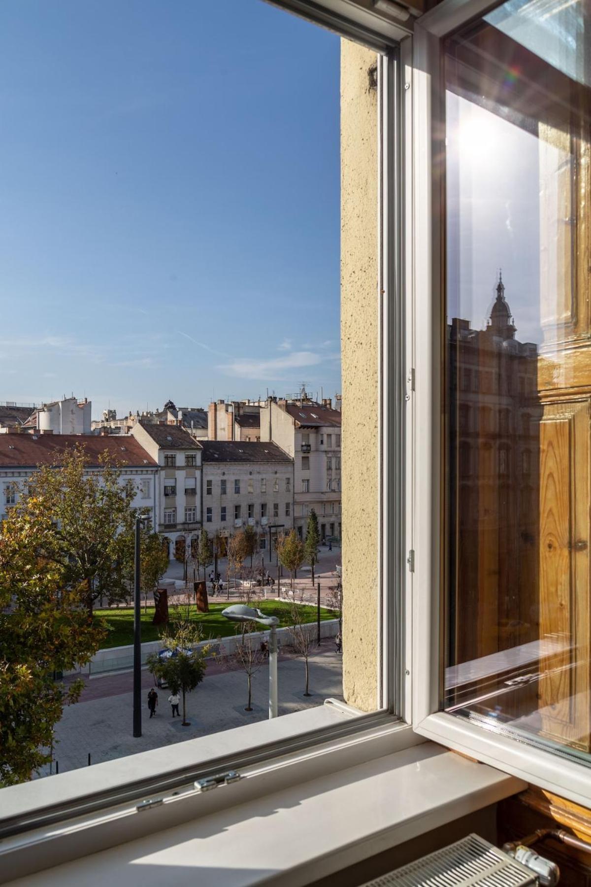 The Address Budapest Bagian luar foto